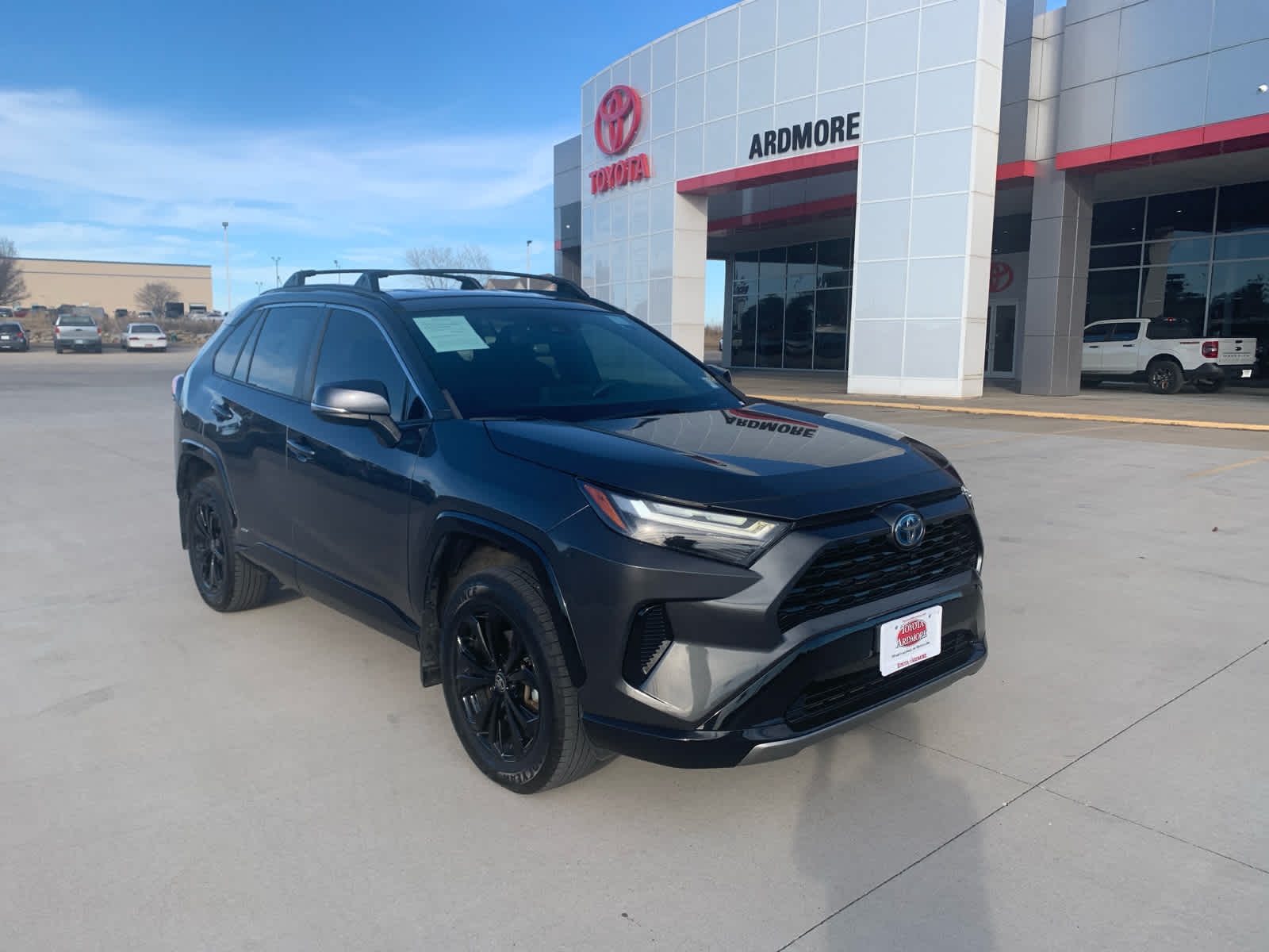 2023 Toyota RAV4 Hybrid SE