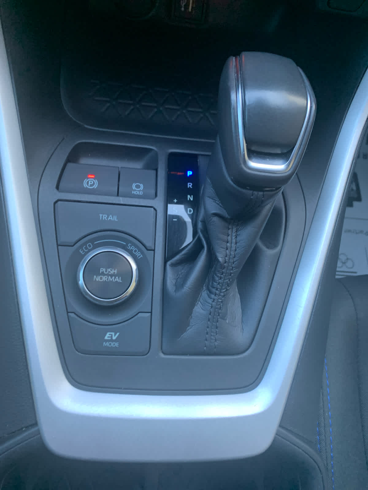 2023 Toyota RAV4 Hybrid SE