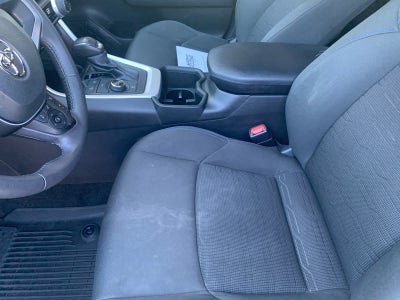 2023 Toyota RAV4 Hybrid SE