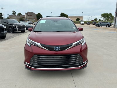 2023 Toyota Sienna Limited