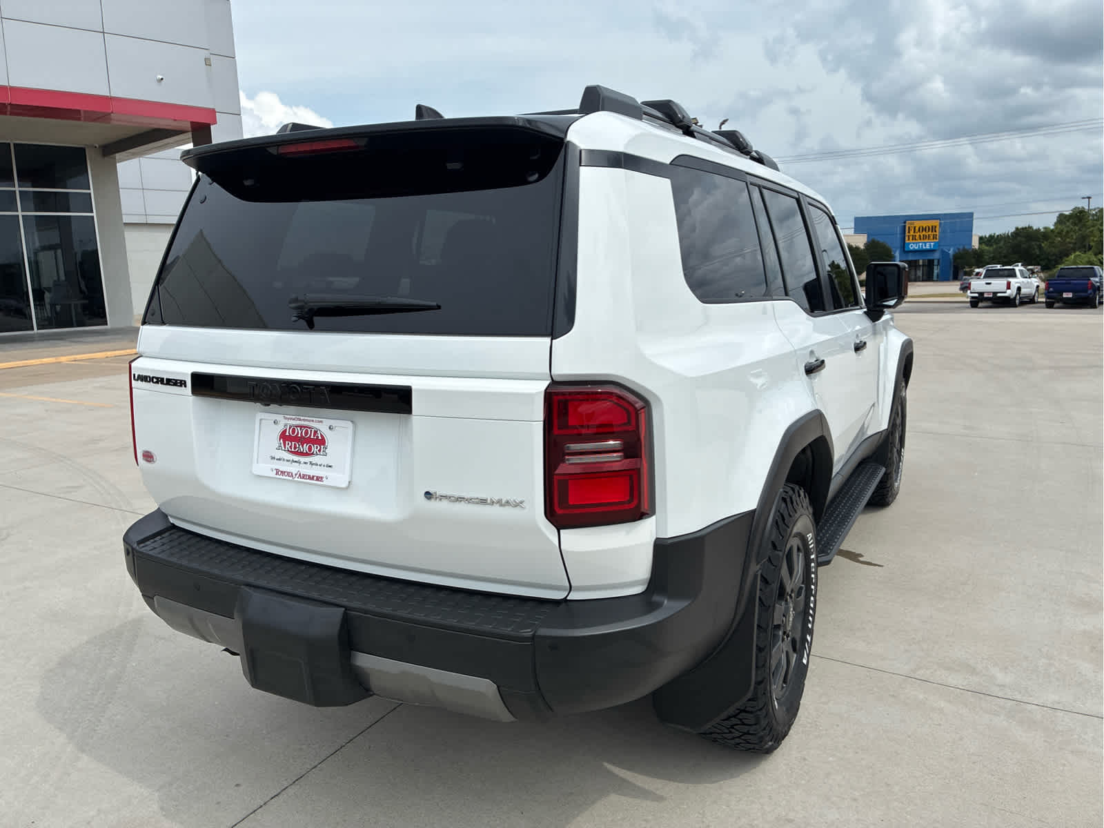 2025 Toyota Land Cruiser 4WD (Natl)