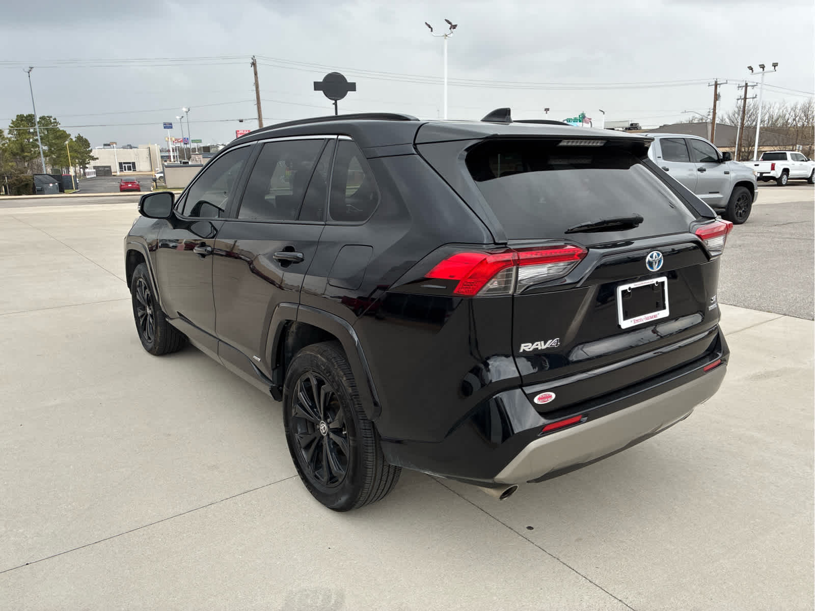 2022 Toyota RAV4 Hybrid SE