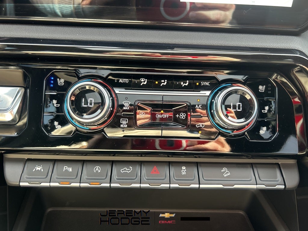 2025 GMC Sierra 1500 AT4