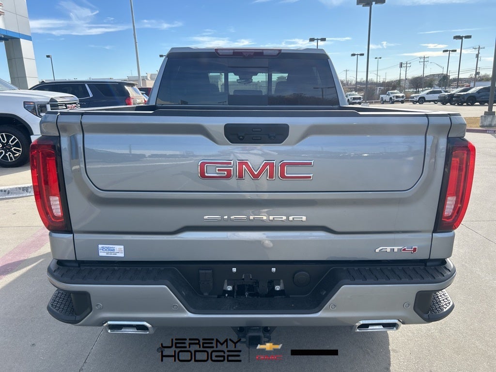 2025 GMC Sierra 1500 AT4
