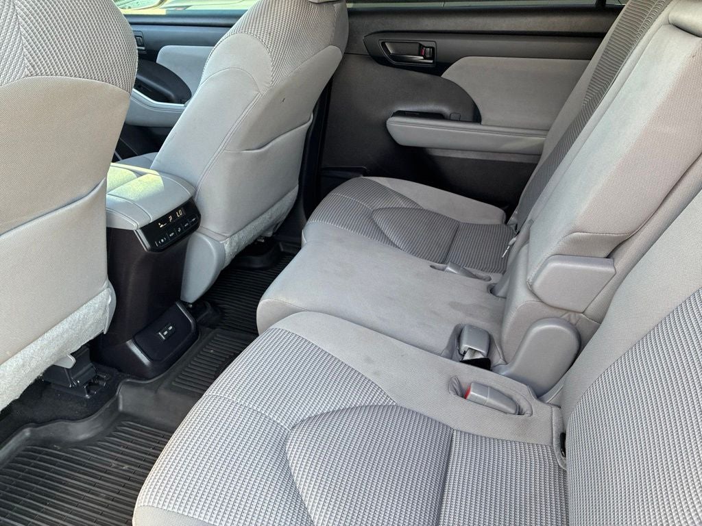 2022 Toyota Highlander L