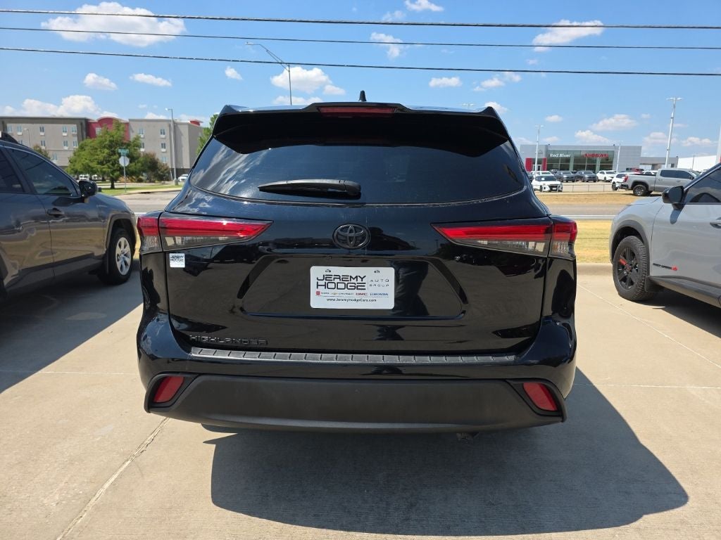 2022 Toyota Highlander L