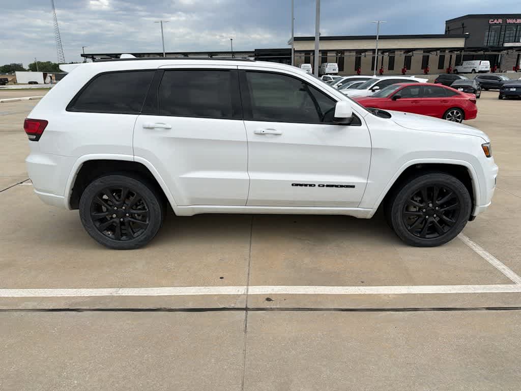 2018 Jeep Grand Cherokee Altitude 4WD's photo