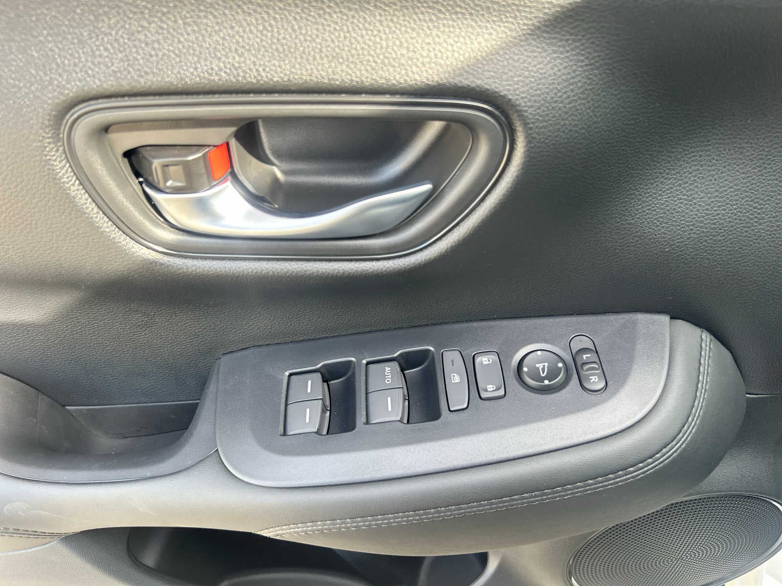 2026 Honda HR-V LX