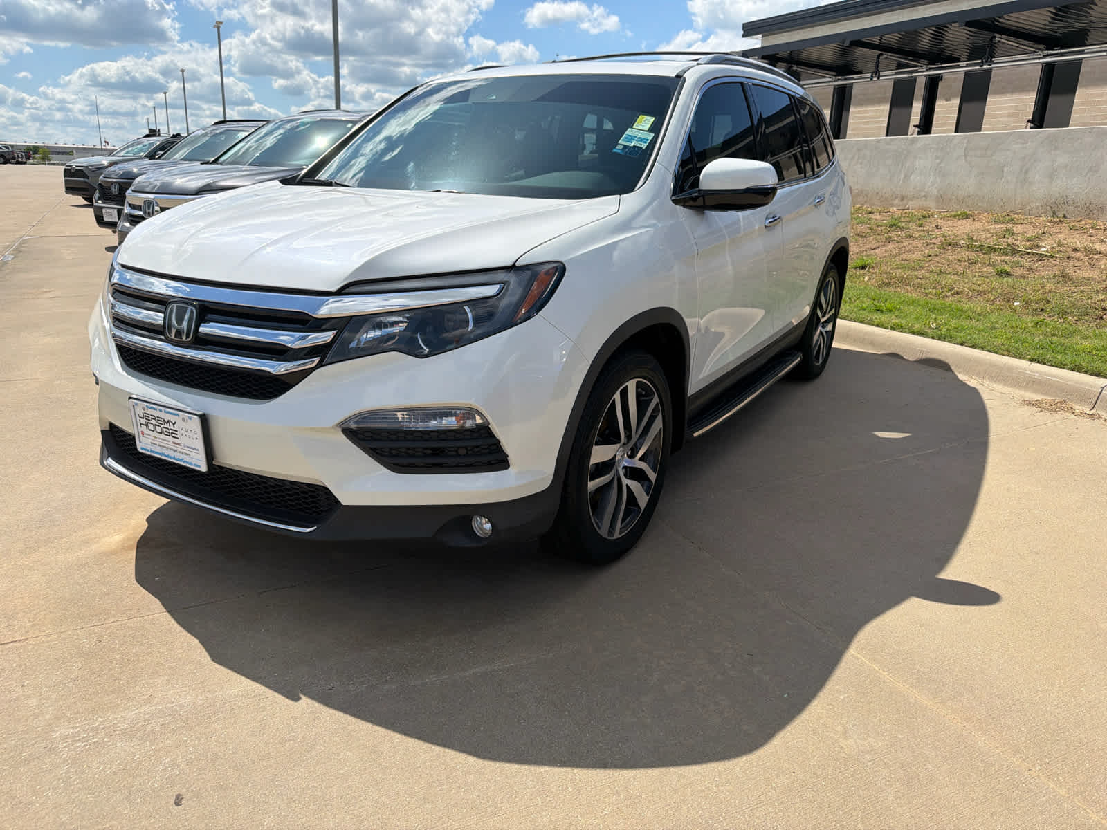 2017 Honda Pilot 4WD Touring's photo
